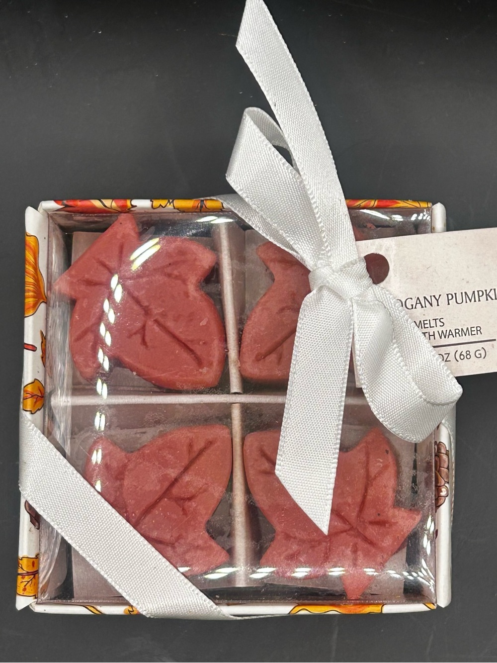 Wax Melts Gift Set - 8 Mahogany Pumpkin scented Leaves